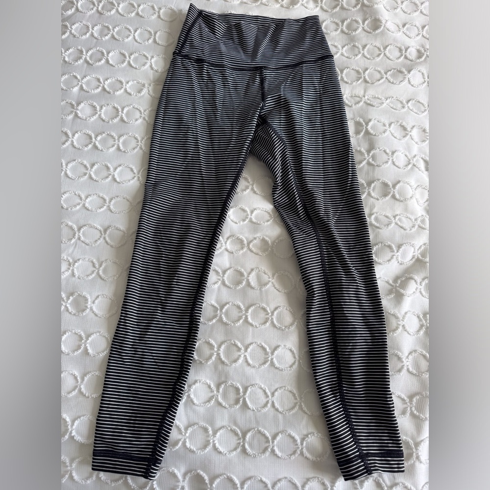 Lululemon Align Pant 25” Black/White Striped Leggings